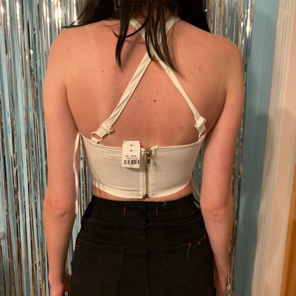 LF WHITE LACEY HALTER TOP - Picture 3 of 3